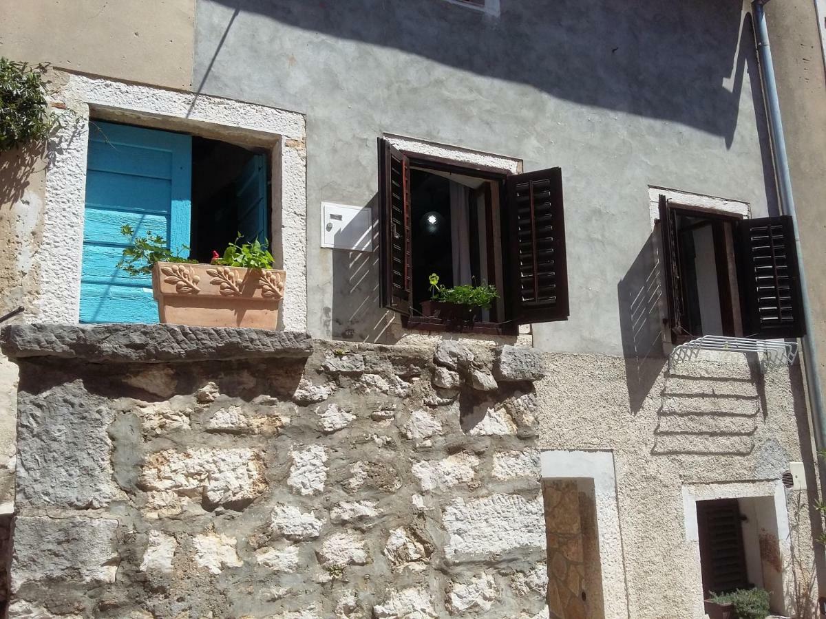 Apartment The Old House Vrsar Exterior foto